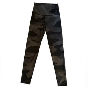 Offline by Arie Hi-rise camo print leggings. 7/8 inch. Size small